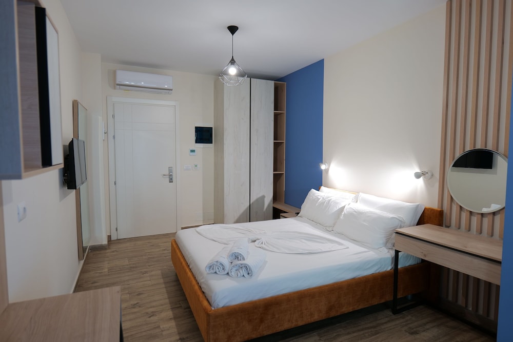 

Venezia - Lezhë - Hotel Triumf