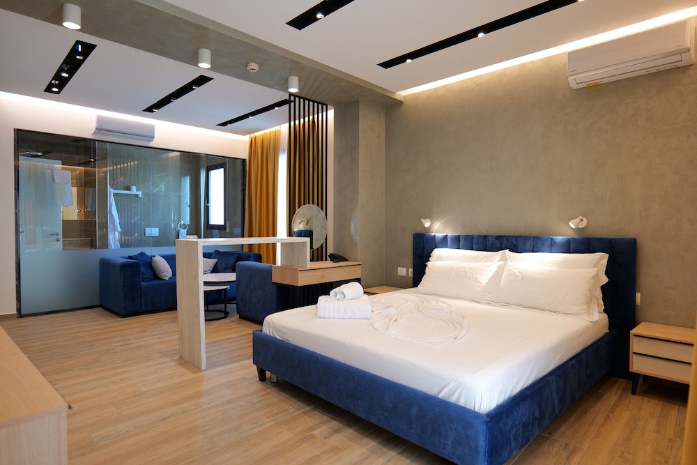

Venezia - Lezhë - Hotel Triumf