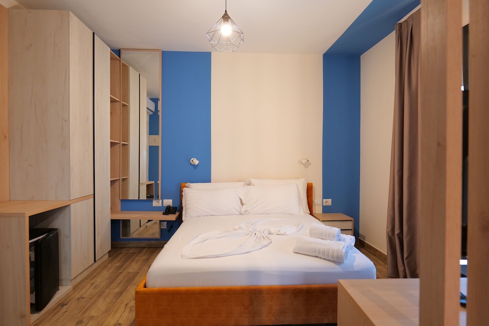 

Venezia - Lezhë - Hotel Triumf