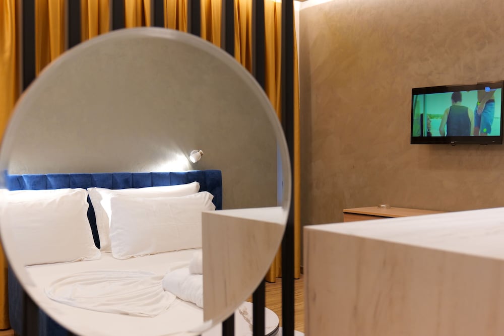 

Torino - Lezhë - Hotel Triumf