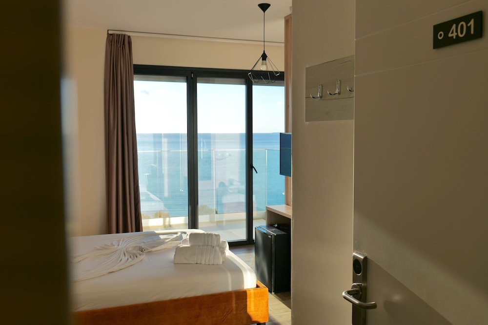 

Bari - Lezhë - Hotel Triumf