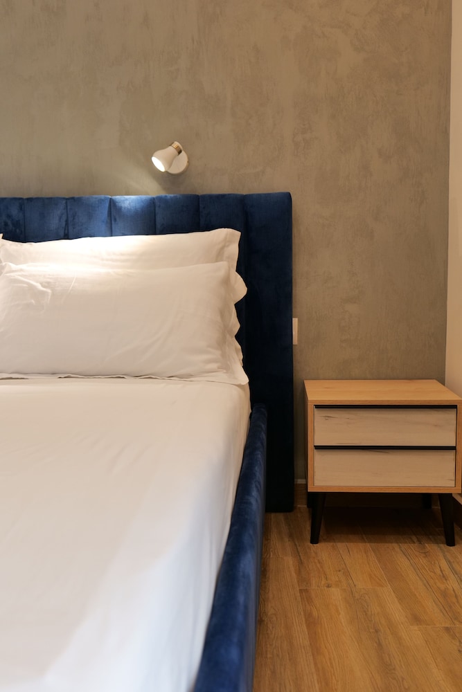 

Bologna - Lezhë - Hotel Triumf