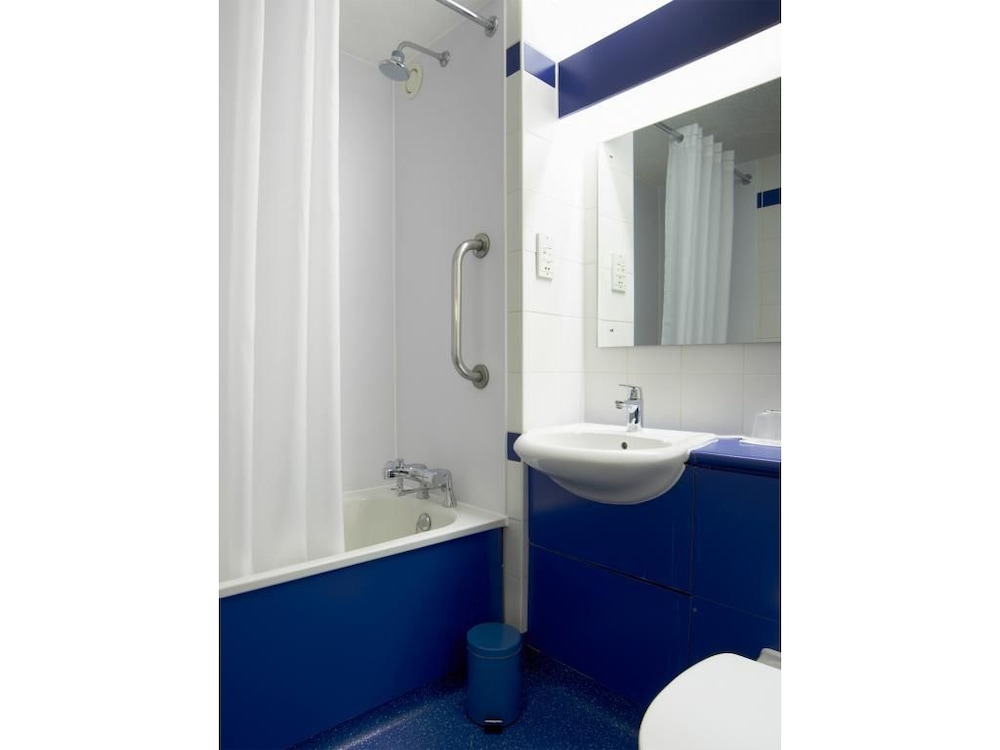 

Bari - Scozia, Regno Unito - Travelodge Aberdeen Bucksburn