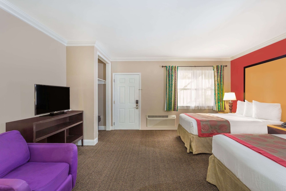 

Napoli - Miami (FL) - Ramada By Wyndham Miami Springs/Miami International Airport
