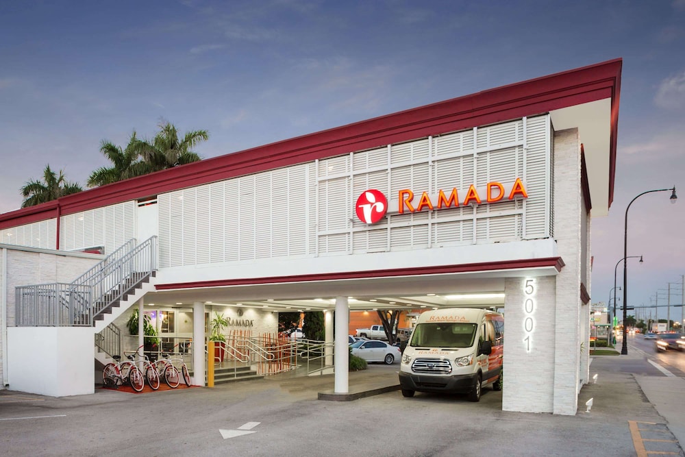 

Napoli - Miami (FL) - Ramada By Wyndham Miami Springs/Miami International Airport