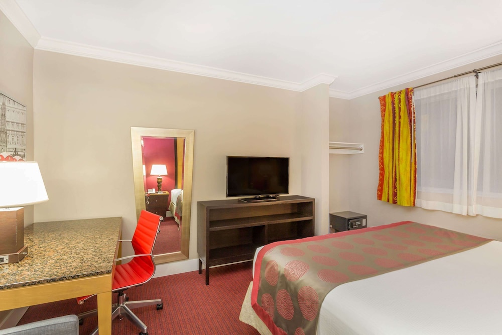 

Napoli - Miami (FL) - Ramada By Wyndham Miami Springs/Miami International Airport
