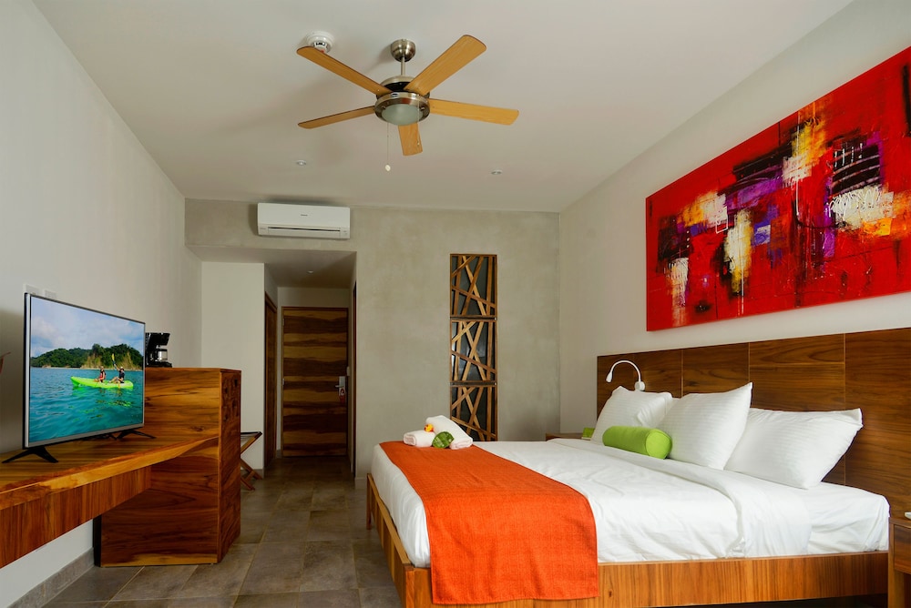 

Bologna - Sámara - Villas Playa Samara Beach Front Resort