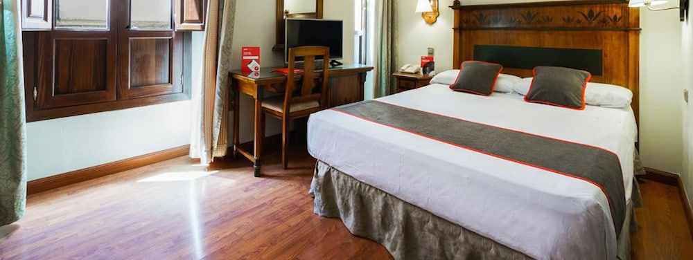 

Roma - Granada - Hotel Plaza Nueva
