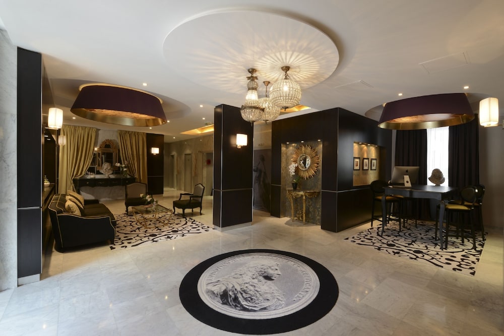 

Venezia - Saint-Quentin-en-Yvelines, Francia - Hôtel Le Versailles