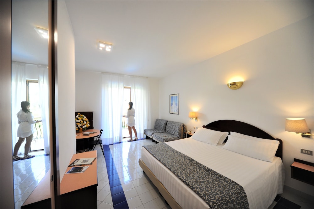 

Milano - Positano - Hotel Royal Positano