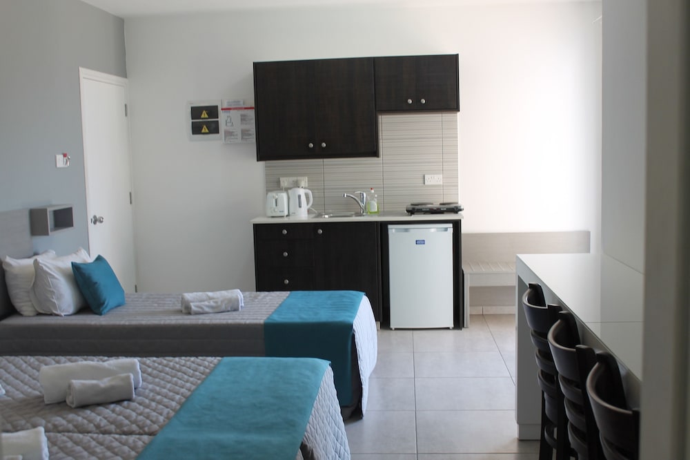 

Bari - Cipro - A Maos Hotel Apartments