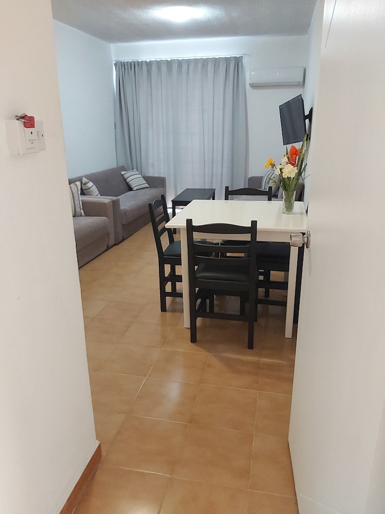 

Bologna - Cipro - A Maos Hotel Apartments