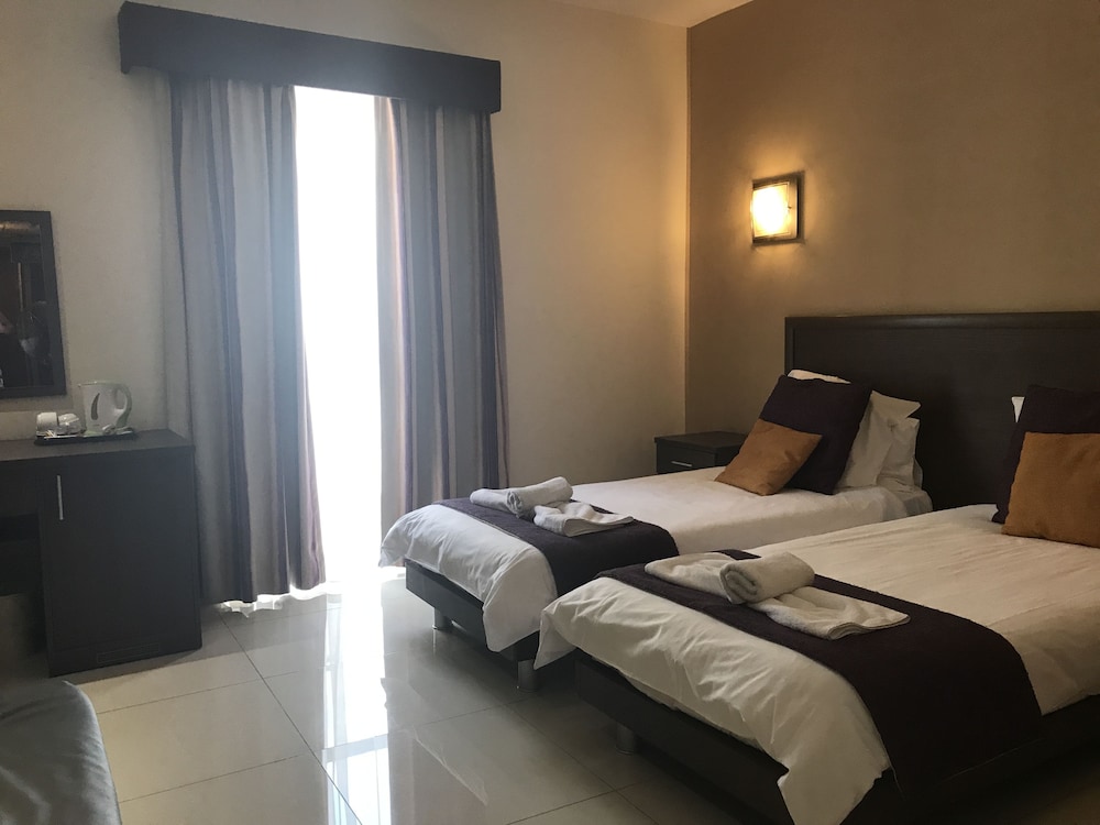 

Milano - Senglea - The Windsor Hotel
