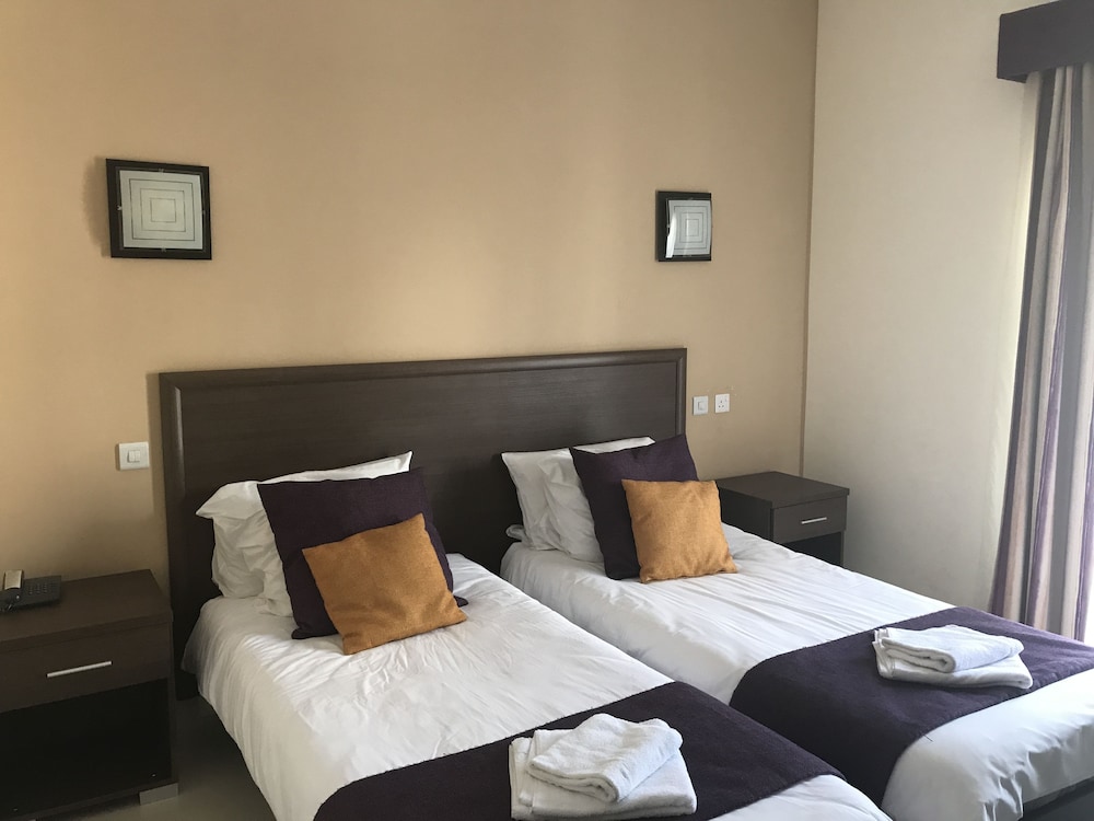 

Pescara - La Valletta - The Windsor Hotel