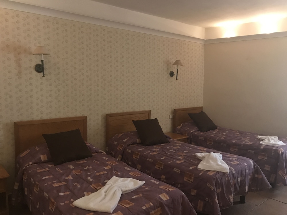 

Catania - Pietà - The Windsor Hotel