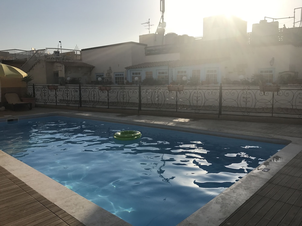 

Trieste - Birgu - The Windsor Hotel
