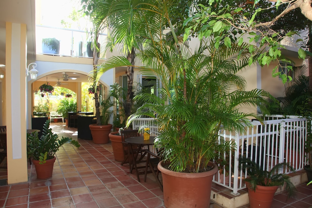 

Roma - San Juan - Coral Princess Hotel