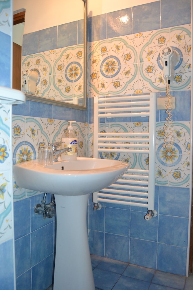 

Milano - Monte di Procida - Hotel Tirreno Residence
