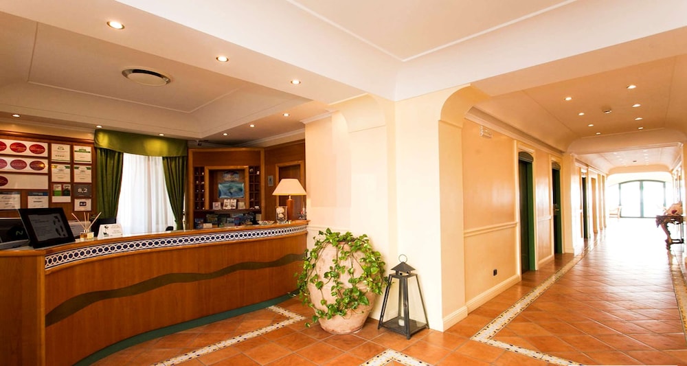 

Milano - Marina di Camerota - Best Western Hotel La Conchiglia