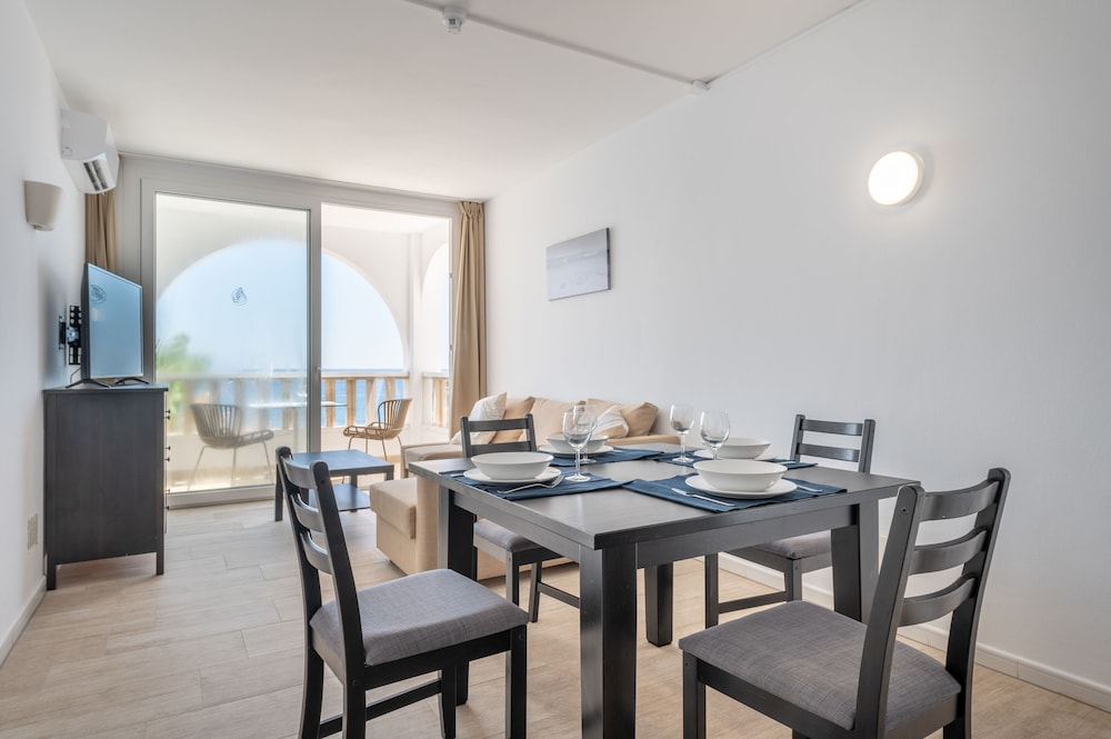 

Roma - Calas de Mallorca - Orange Colom Seaside Apartments