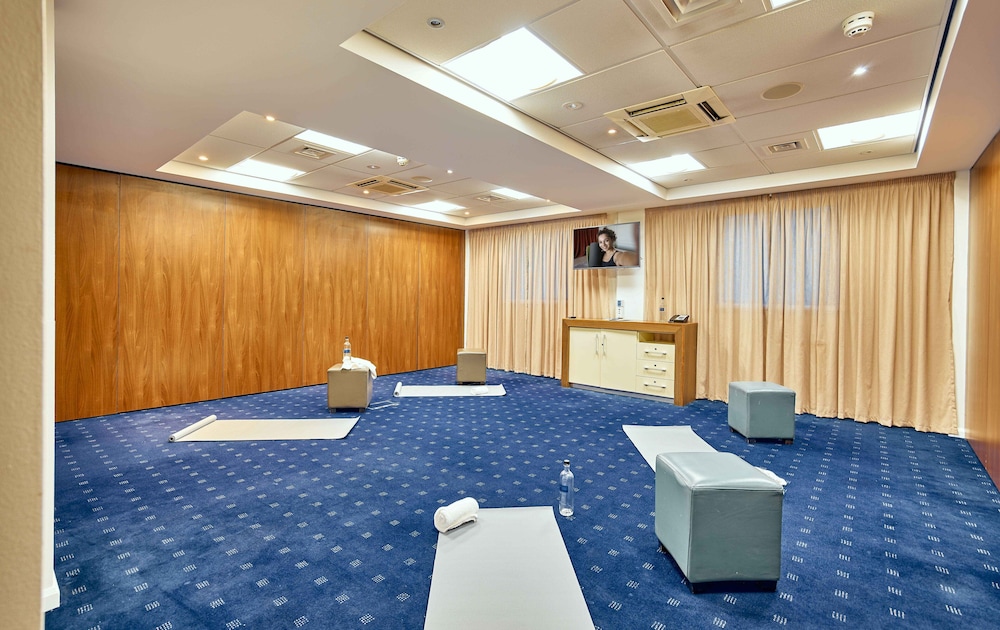 

Bologna - Barking - Holiday Inn Express London - Stratford