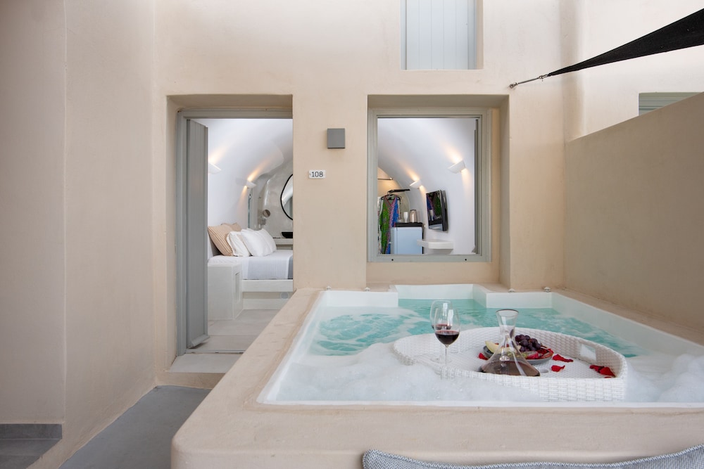 

Verona - Santorini, Isole Greche - Black Rock villas