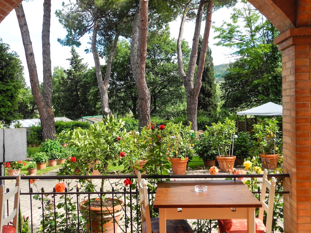 

Bari - Gambassi Terme - Hotel Le Renaie