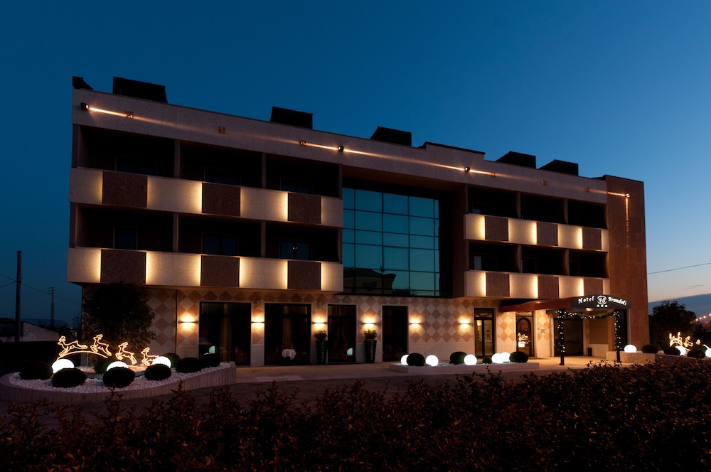 

Lamezia Terme - Verona - Hotel Brandoli