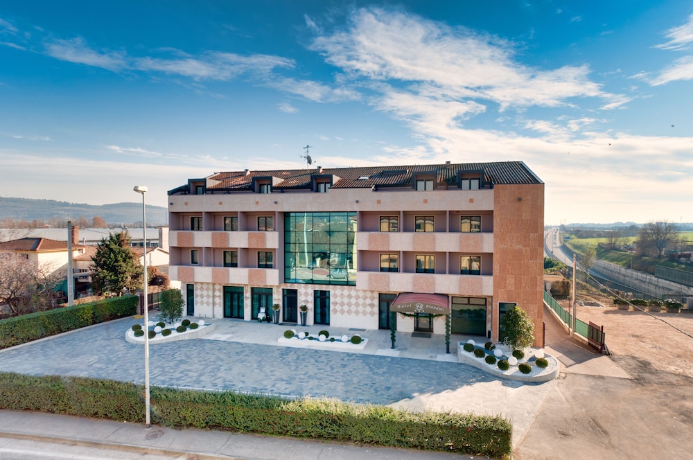 

Bari - Verona - Hotel Brandoli