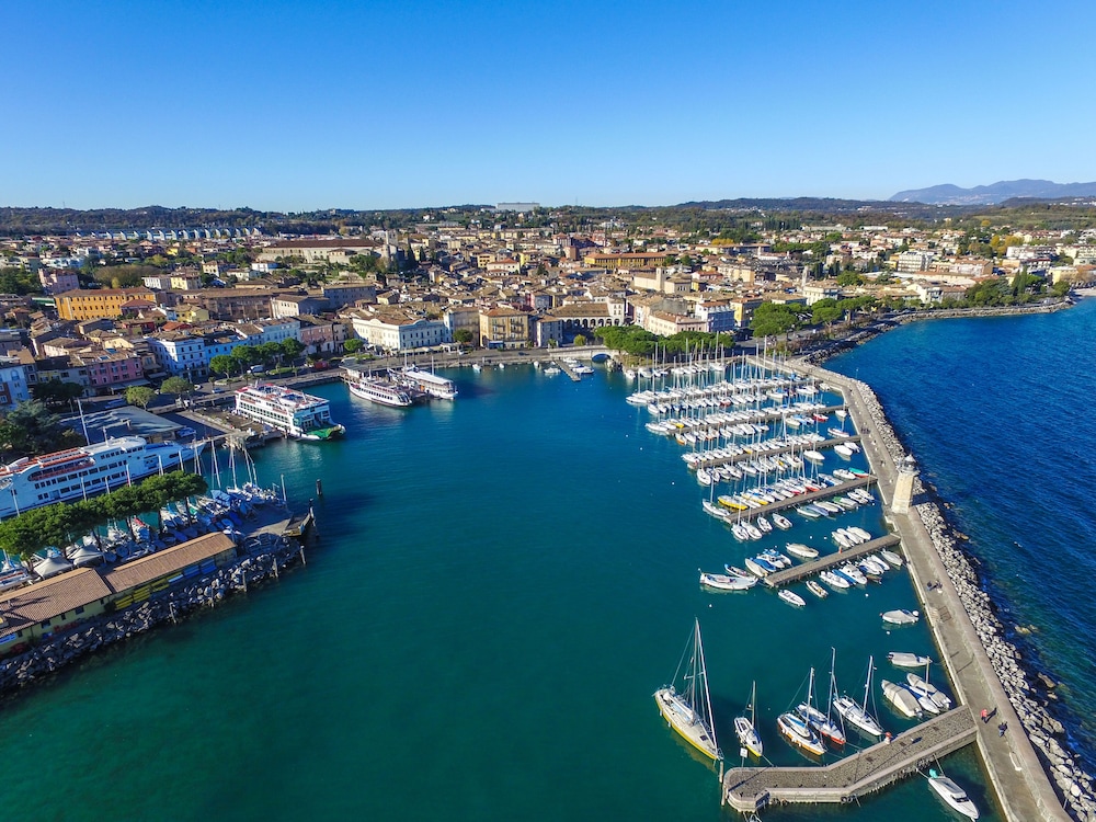 

Bari - Sirmione - Hotel City