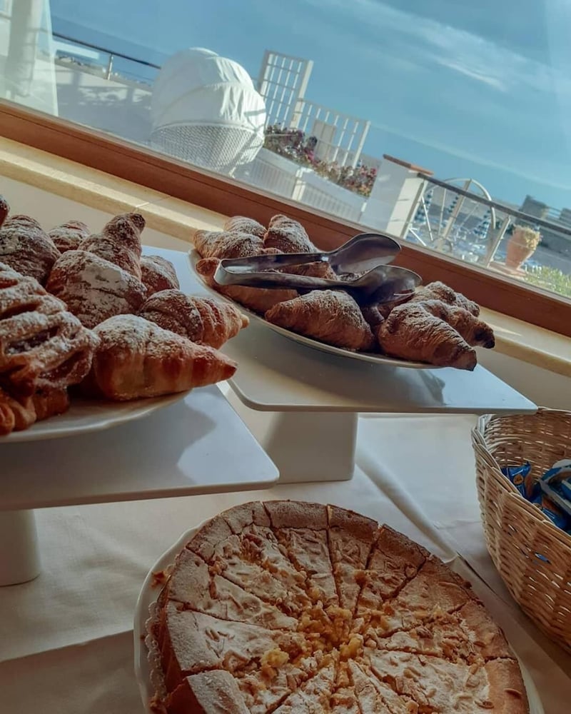 

Roma - Tindari - Hotel Il Gabbiano Beach