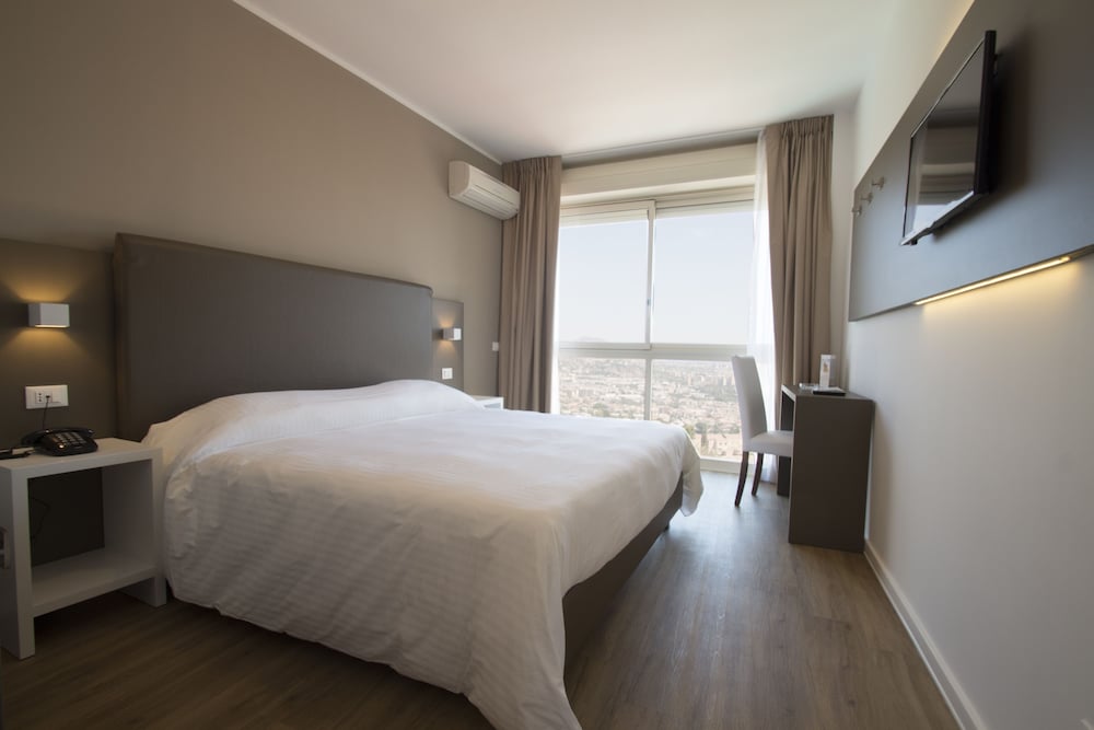 

Bologna - Monreale - Hotel Bel 3