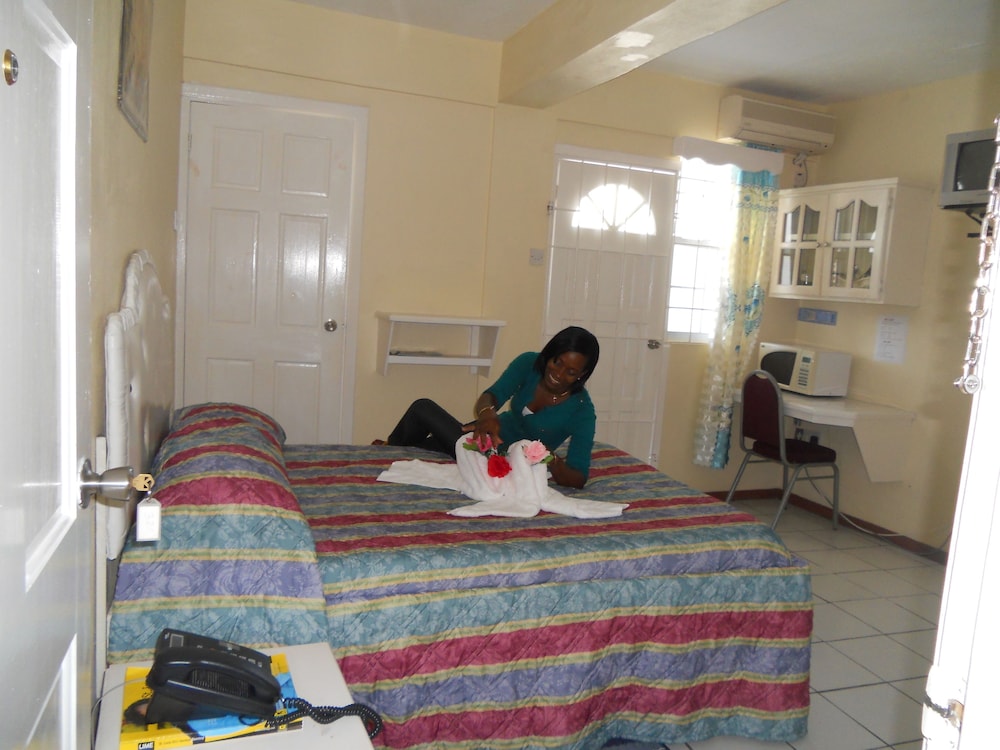

Verona - Cap Estate - Stephanie's Apartments Ltd
