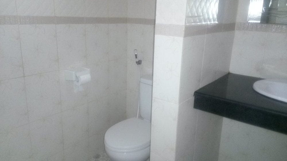 

Roma - Legian Beach - Waringin Home Stay