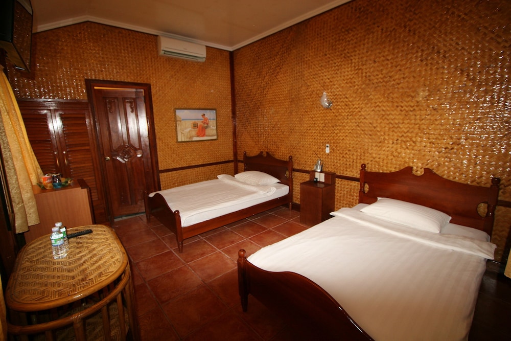 

Roma - Puerto Princesa - Dolce Vita Hotel
