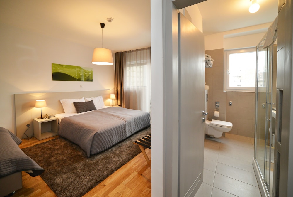 

Milano - Zagabria - Garden Hotel