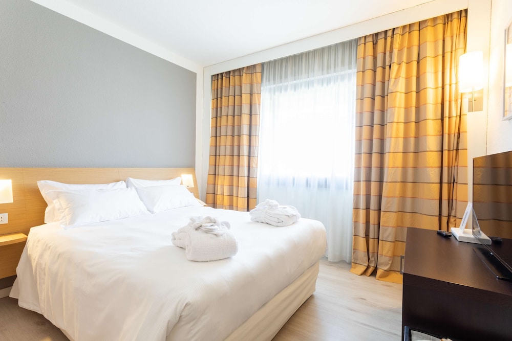 

Lamezia Terme - Bologna - Living Place Hotel