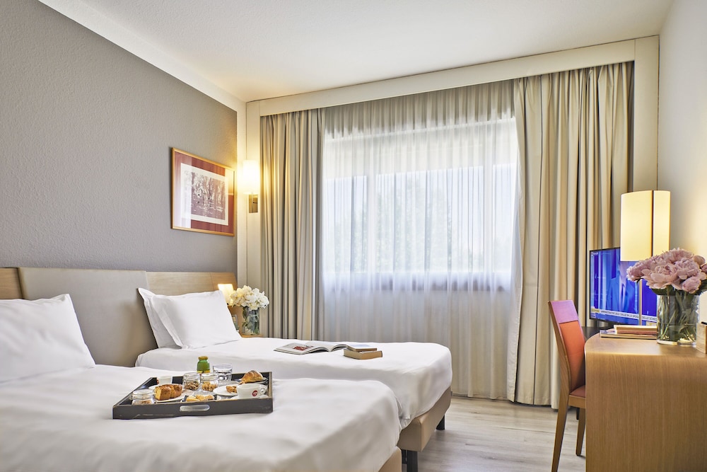 

Napoli - Bologna - Living Place Hotel