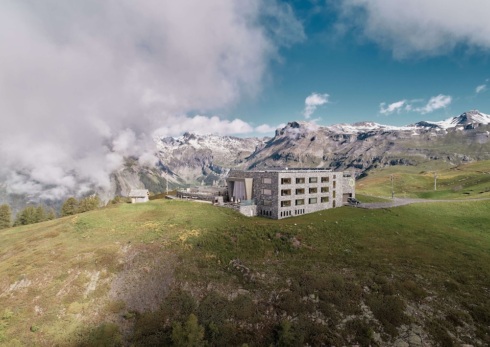

Napoli - Crans-Montana - chetzeron