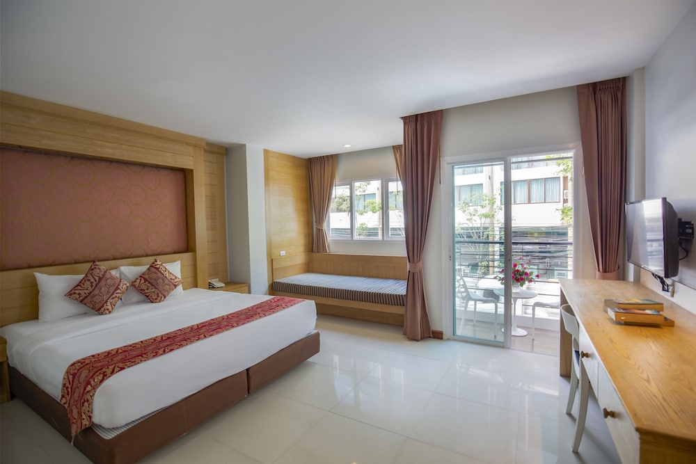 

Roma - Bang Tao Beach - Sungthong Kamala Beach Resort