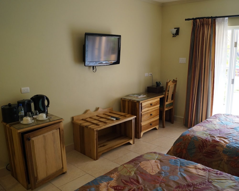 

Bari - Kingston - Hotel Four Seasons