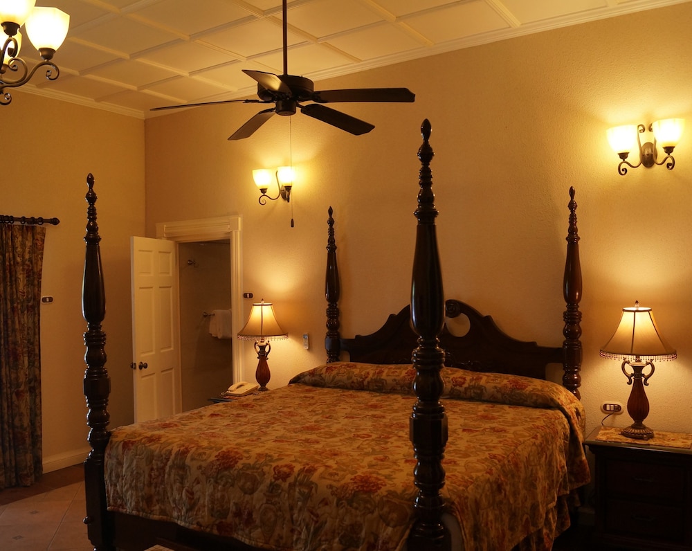

Verona - Kingston - Hotel Four Seasons