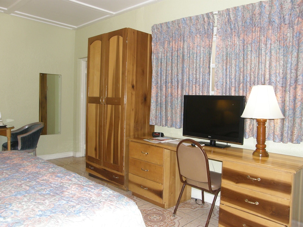 

Bologna - Kingston - Hotel Four Seasons