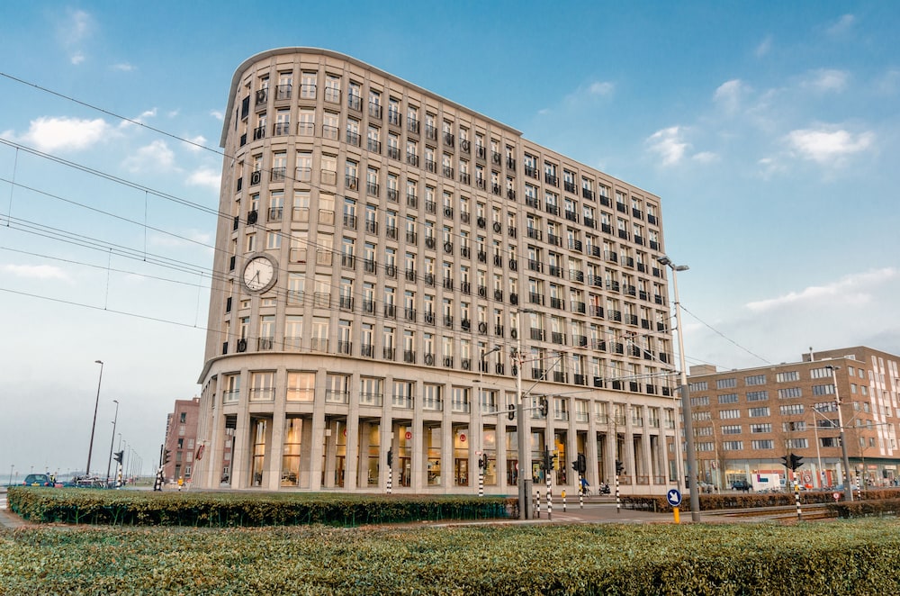 

Genova - Duivendrecht - Amadi Panorama Hotel