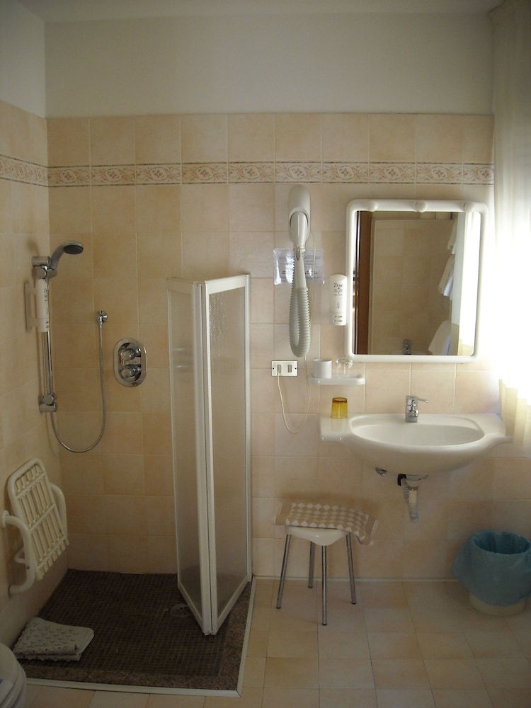 

Bari - Pinzolo - Hotel Wanda