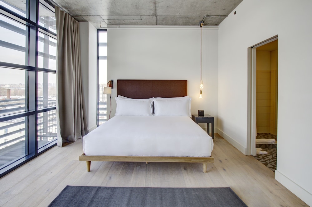 

Firenze - New York - Aeroporto La Guardia - The Boro Hotel