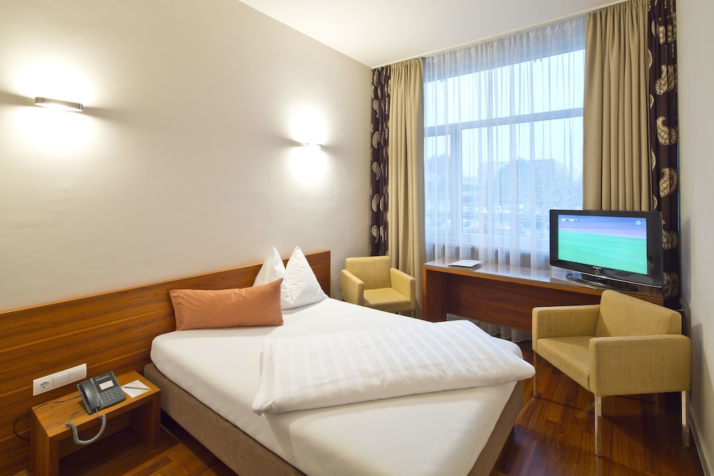 

Napoli - Innsbruck - Penz Hotel West