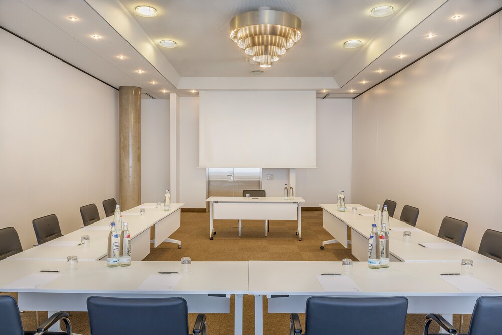 

Roma - Frankfurt-Main Airport - Hotel Frankfurt Messe Affiliated by Meliá