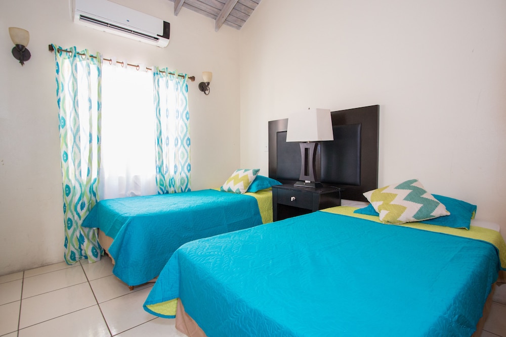 

Roma - St. John's - Connie's Comfort Suites