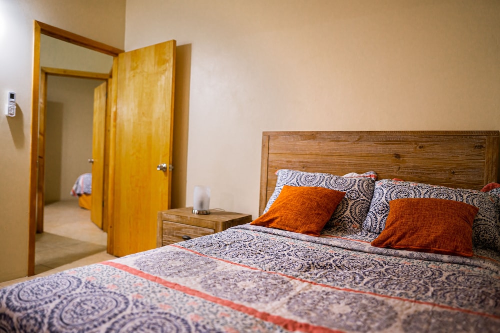 

Venezia - St. John's - Connie's Comfort Suites